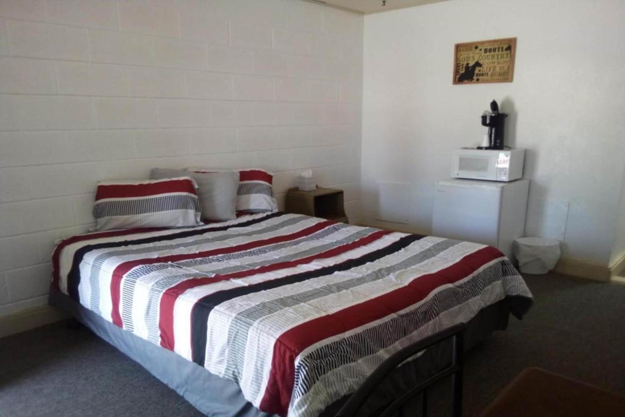 Love Hotels Murdo By Oyo On Interstate 90 Eksteriør bilde